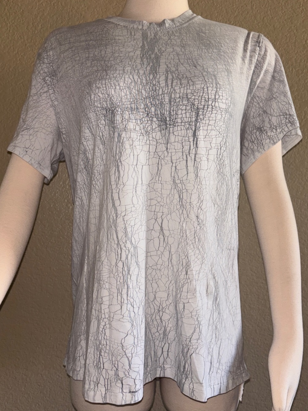 lululemon athletica Light Gray Crackle-Print Short Sleeve Tee